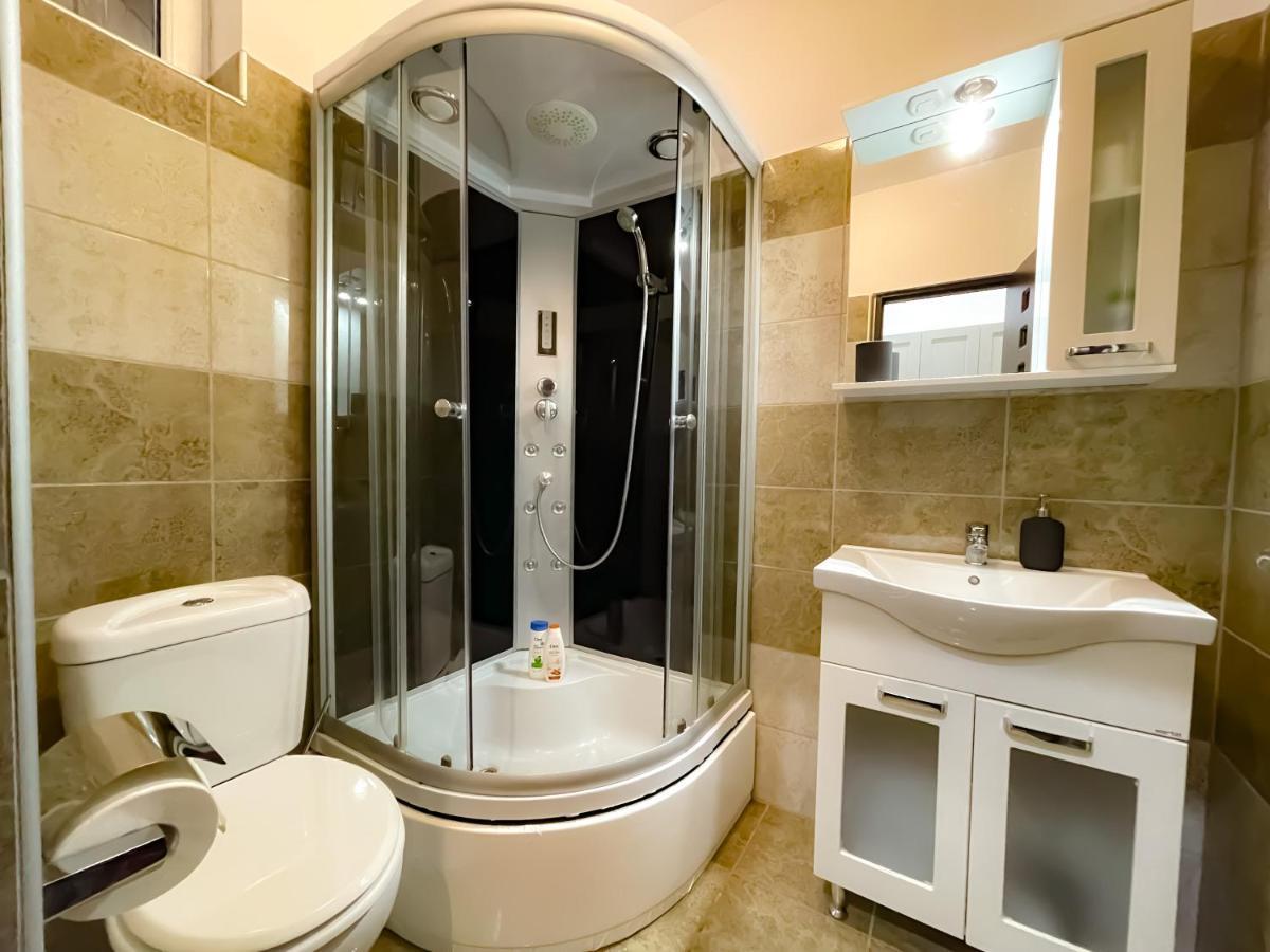 Cool Flat In The Heart Of Bucharest'S Fun And History Bucareste Exterior foto
