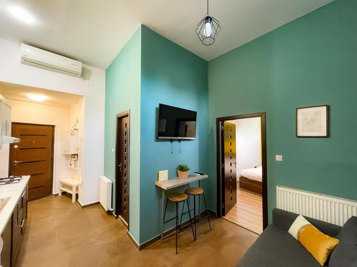 Cool Flat In The Heart Of Bucharest'S Fun And History Bucareste Exterior foto