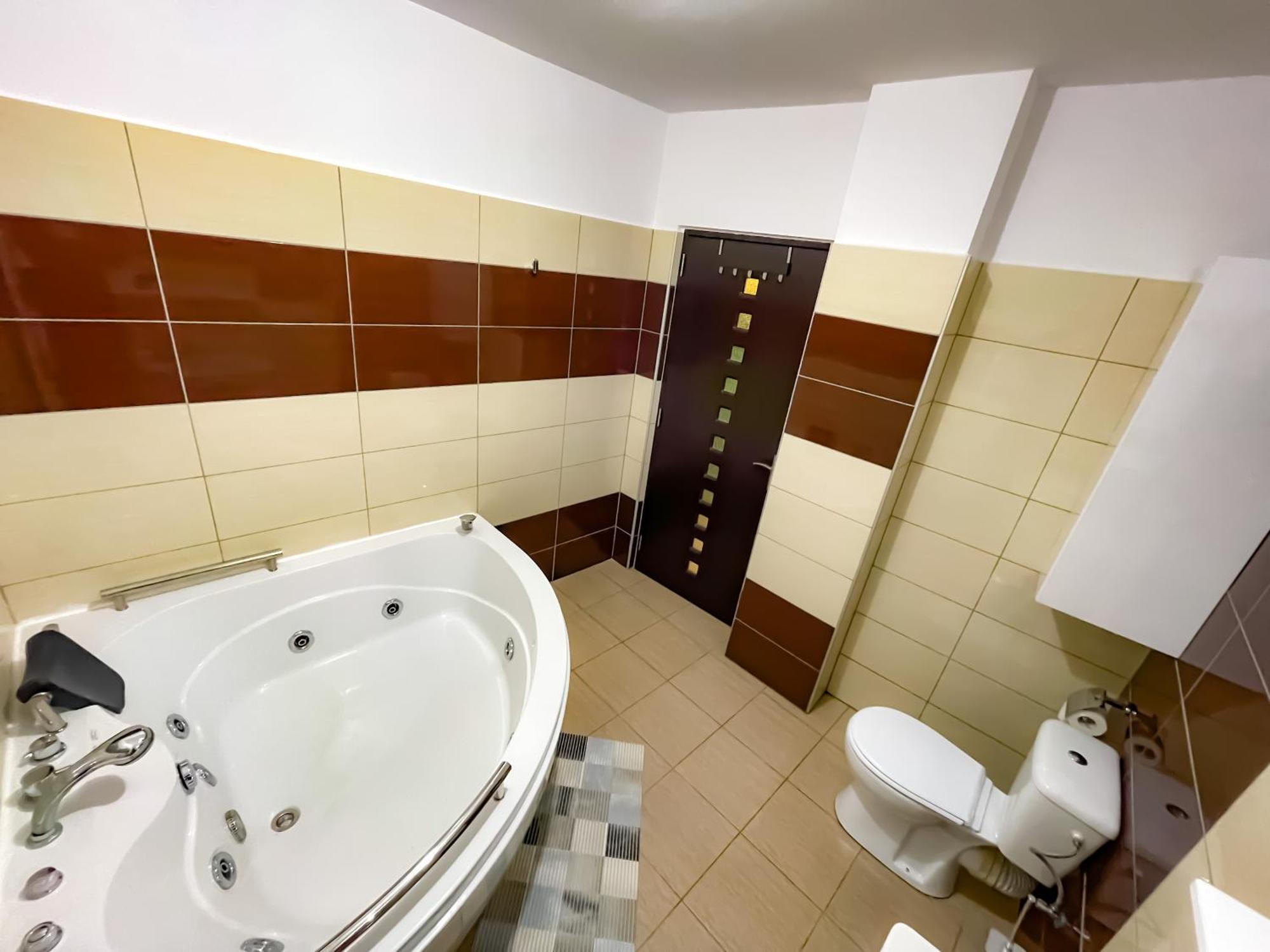 Cool Flat In The Heart Of Bucharest'S Fun And History Bucareste Exterior foto