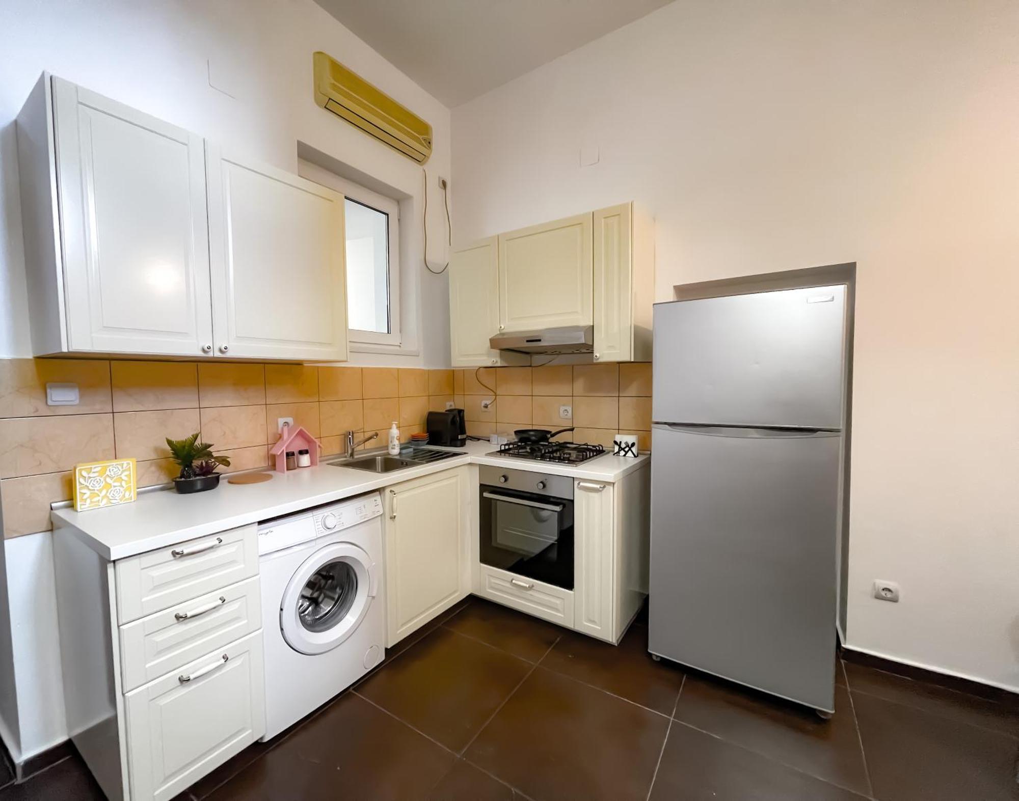 Cool Flat In The Heart Of Bucharest'S Fun And History Bucareste Exterior foto